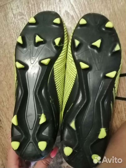 Футбольные бутсы