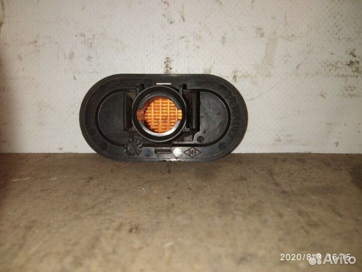 Поворотник в крыле Renault Megane 1 1996-1999