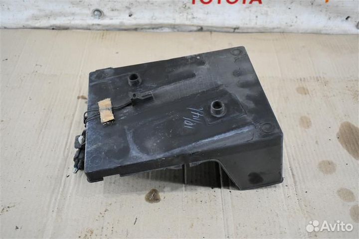 Площадка аккумулятора Mitsubishi Outlander Xl 2