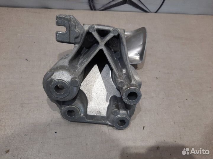 Кронштейн двигателя левый Bmw 118 F20 N13B16 2015