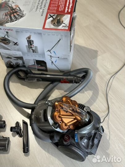 Пылесос dyson