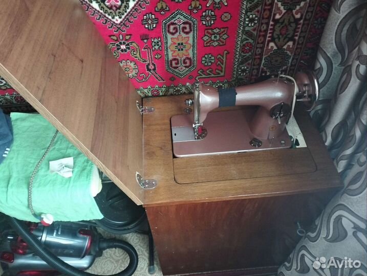 Швейная машинка