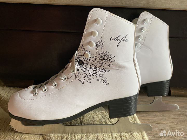 Коньки фигурные Sofia nordway p.37