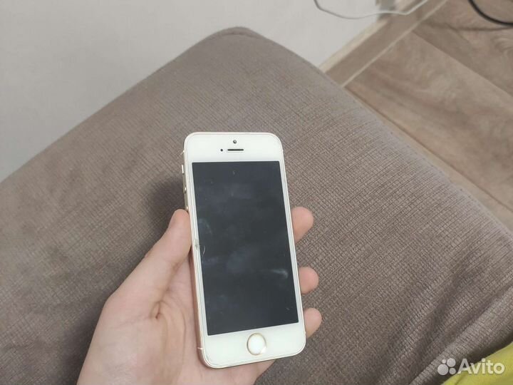 Телефон iPhone 5s