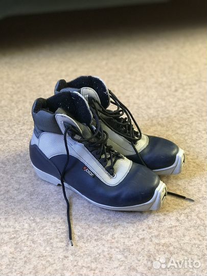 Ботинки лыжные