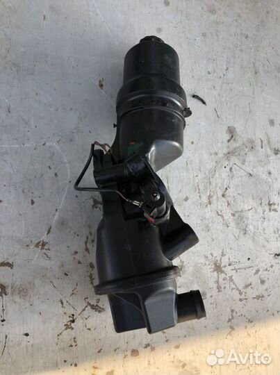 Корпус масленого фильтра Volkswagen passat B6