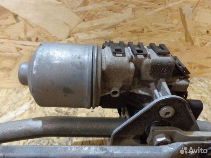 Трапеция стеклоочистителей Audi A4 B7 AUK