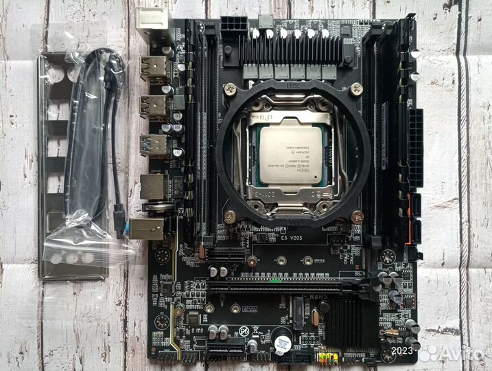 Комплект x99 intel 8 ядер 16 потоков DDR4 16gb