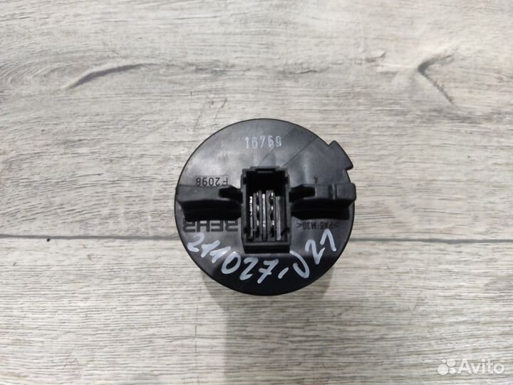 Резистор вентилятора отопителя citroen C4