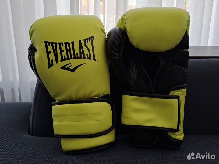 Боксёрские перчатки Everlast