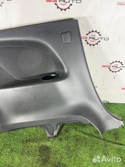 Обшивка салона задняя левая Toyota Celica ZZT231