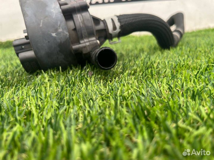 Водяная помпа Tesla Model X 2018 1035348-00-G