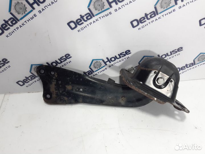 Рычаг подвески задний правый Volkswagen Golf 5