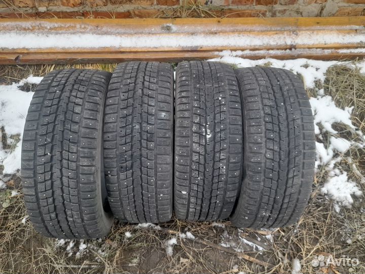 Dunlop SP Winter Ice 01 205/55 R16
