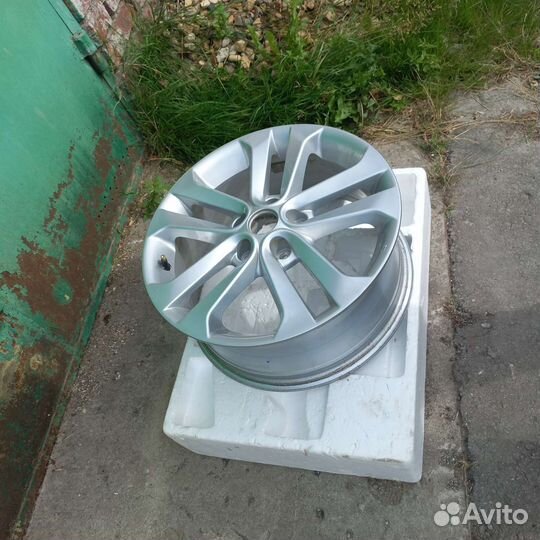 Оригинал Литой Диск R17 Nissan Juke