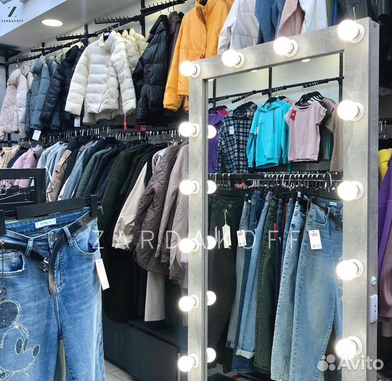 Гримерное зеркало с подсветкой