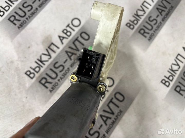 Моторчик стеклоподъемника передний левый Mercedes