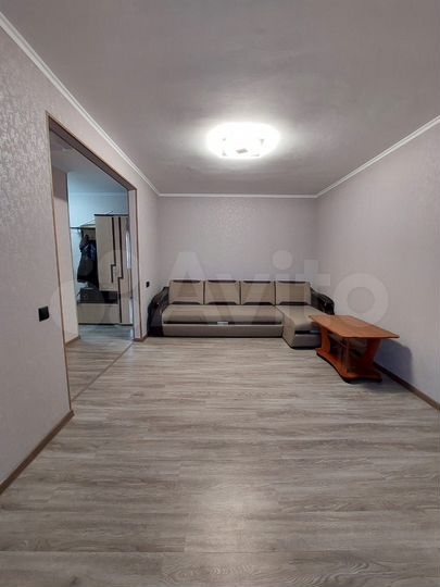 2-к. квартира, 43 м², 2/5 эт.