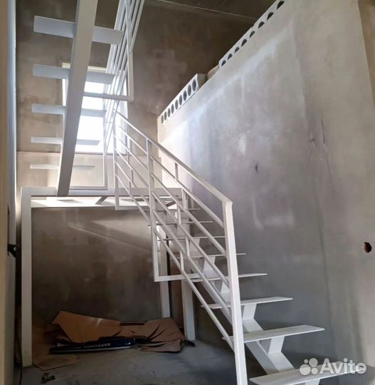 Металлическая лестница
