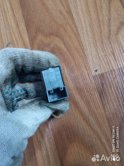 Кнопка стеклоподъёмника Volkswagen Passat B6