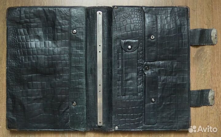 Кожаный портфель