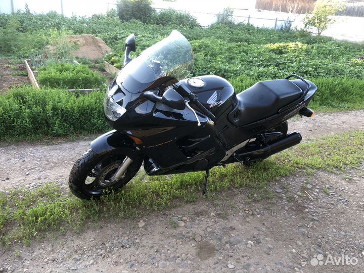 Honda CBR1000F 2000 год без пробега по РФ