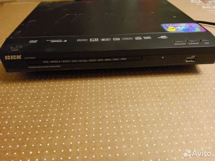Караоке DVD плеер BBK DVP-256SI