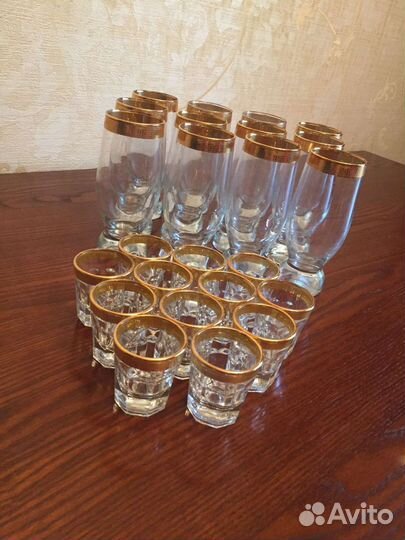 Набор бокалов и рюмок