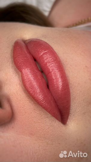 Ламинирование ресниц и укладка бровей