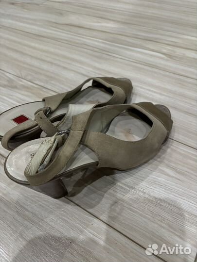 Обувь женская 36 размер