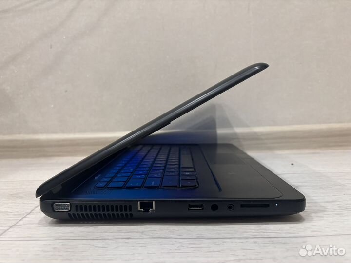 Простенький HP (2ядра, Radeon HD, 4gb)