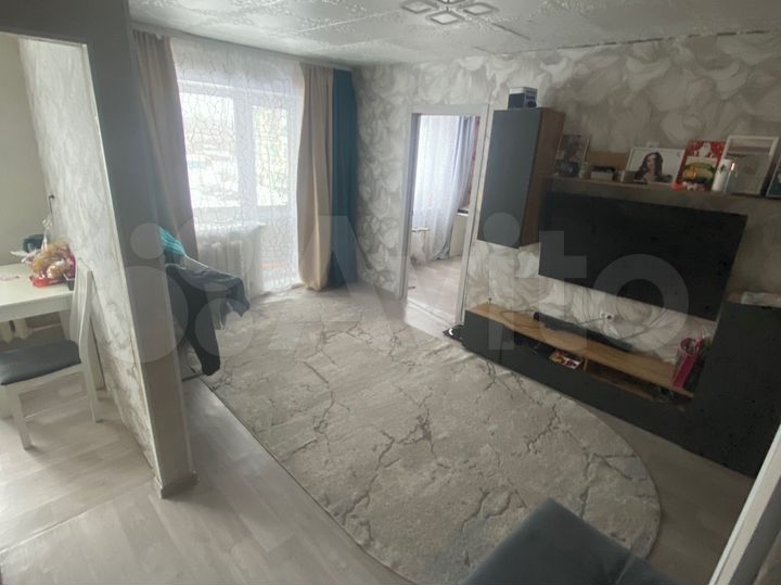 2-к. квартира, 42 м², 4/4 эт.