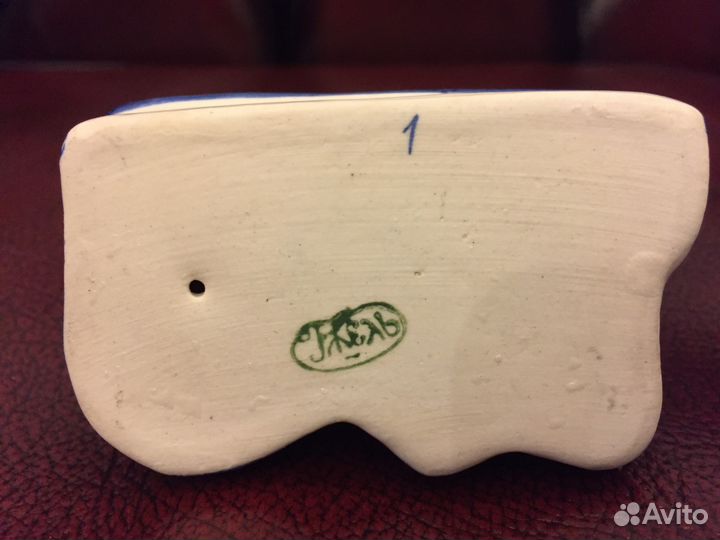 На завалинке. Гжель подлинная