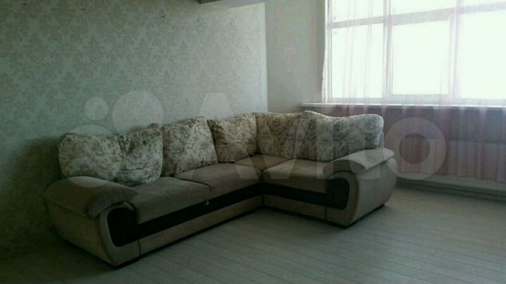 2-к. квартира, 70 м², 8/13 эт.