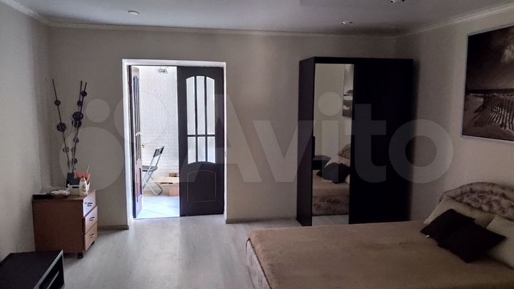 3-к. квартира, 74 м², 1/2 эт.