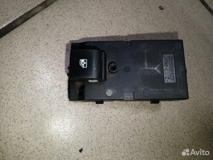 Кнопка стеклоподъемника передняя правая Chevrolet