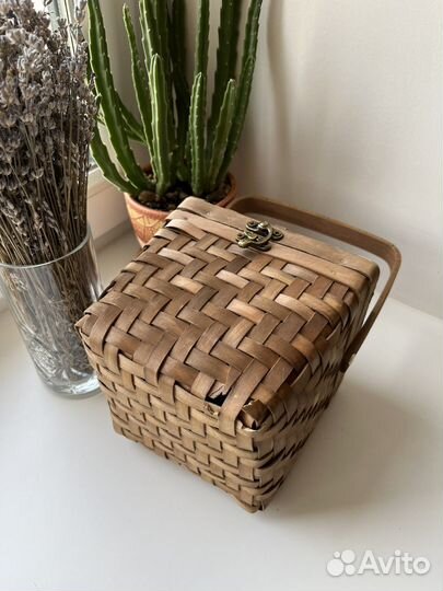 Плетёный лорец шкатулка корзина