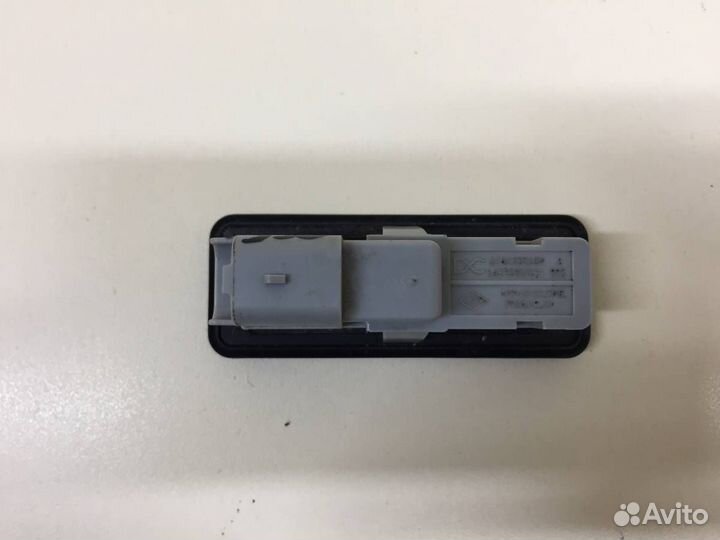 Кнопка открывания багажника LADA Vesta 2015