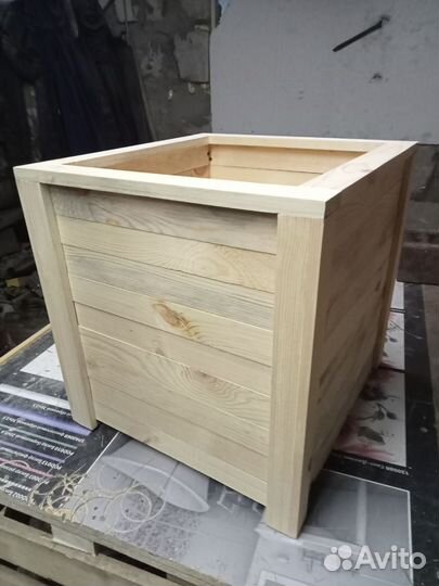 Кашпо деревянное, цветник