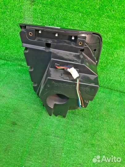 Сабвуфер Mitsubishi Outlander XL