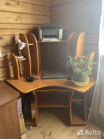 Компьютерный стол, письменный стол