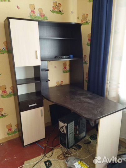 Письменный стол уголок