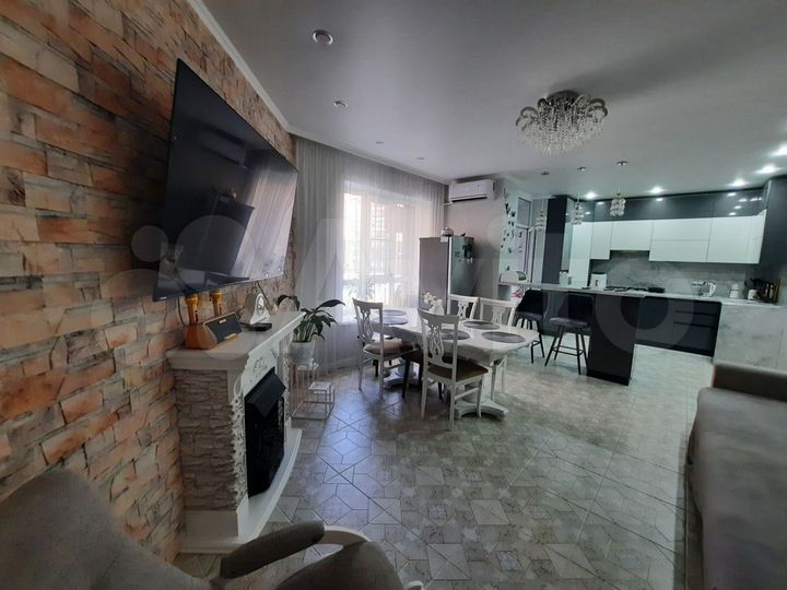 3-к. квартира, 72 м², 3/18 эт.