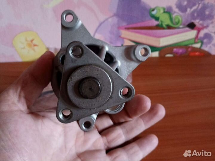 Помпа на ford focus 2