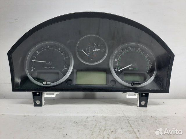 Щиток приборов (приборная панель) Land Rover