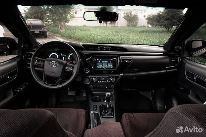 Toyota Hilux 2.5 AT, 2019, 26 000 км