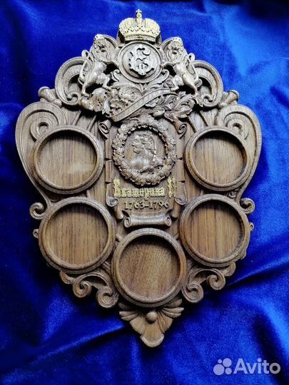 Панно из дерева,под монеты Екатерины 2,дерево дуб