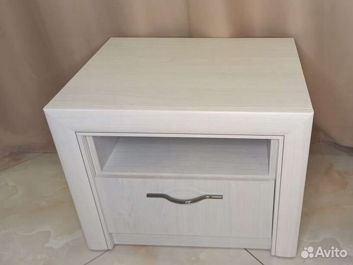 Прикроватная тумба Октава (Ясень)