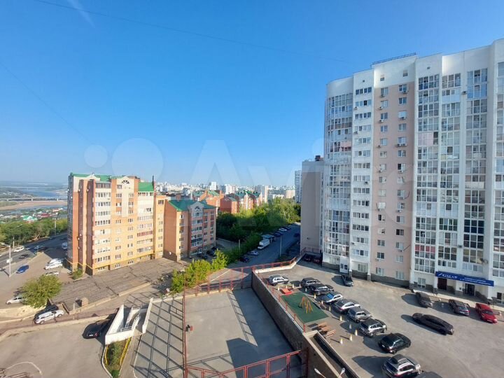 3-к. квартира, 90,3 м², 8/14 эт.