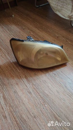 Фара левая на Hyundai Gets
